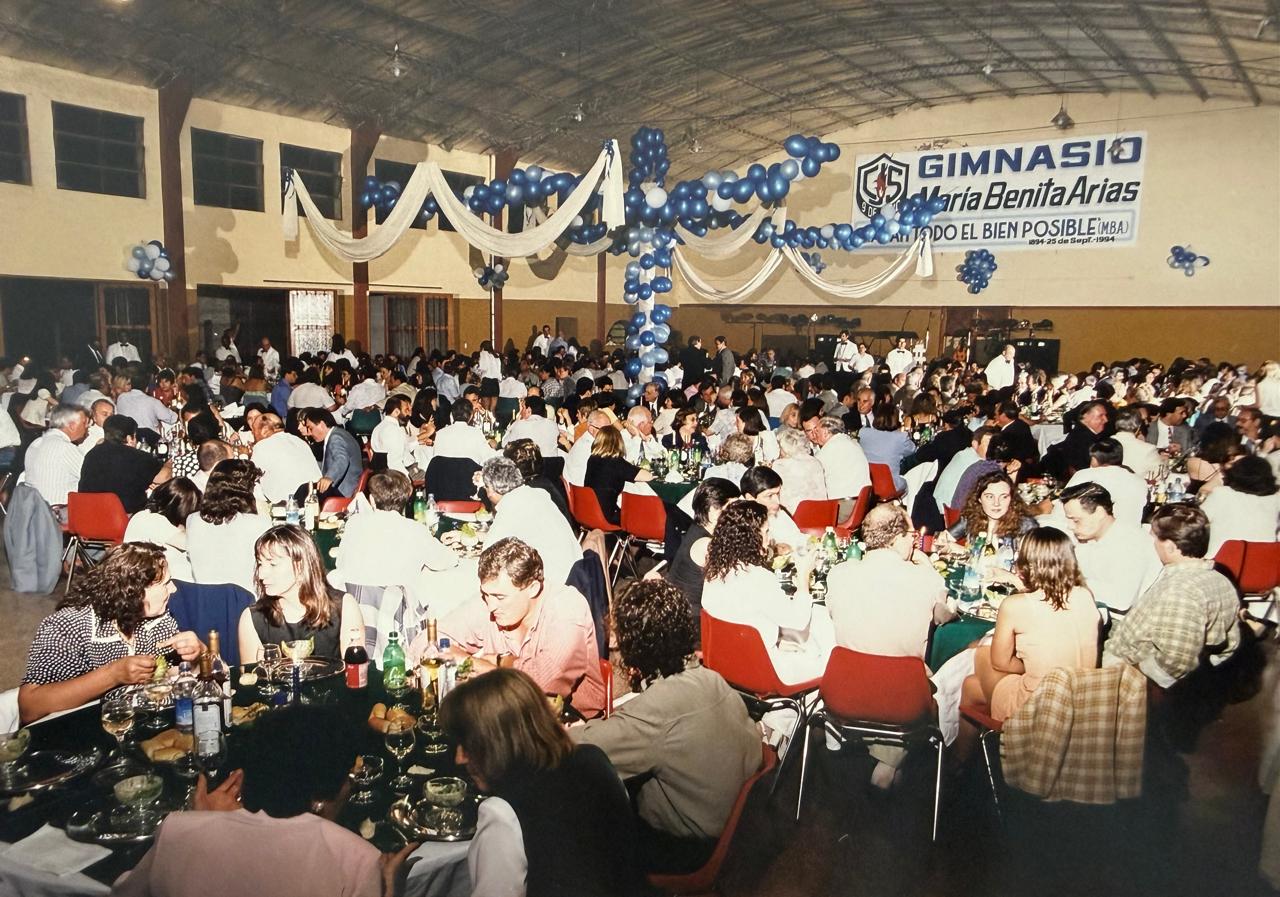 Gran cena anual en el Gimnasio María Benita Arias