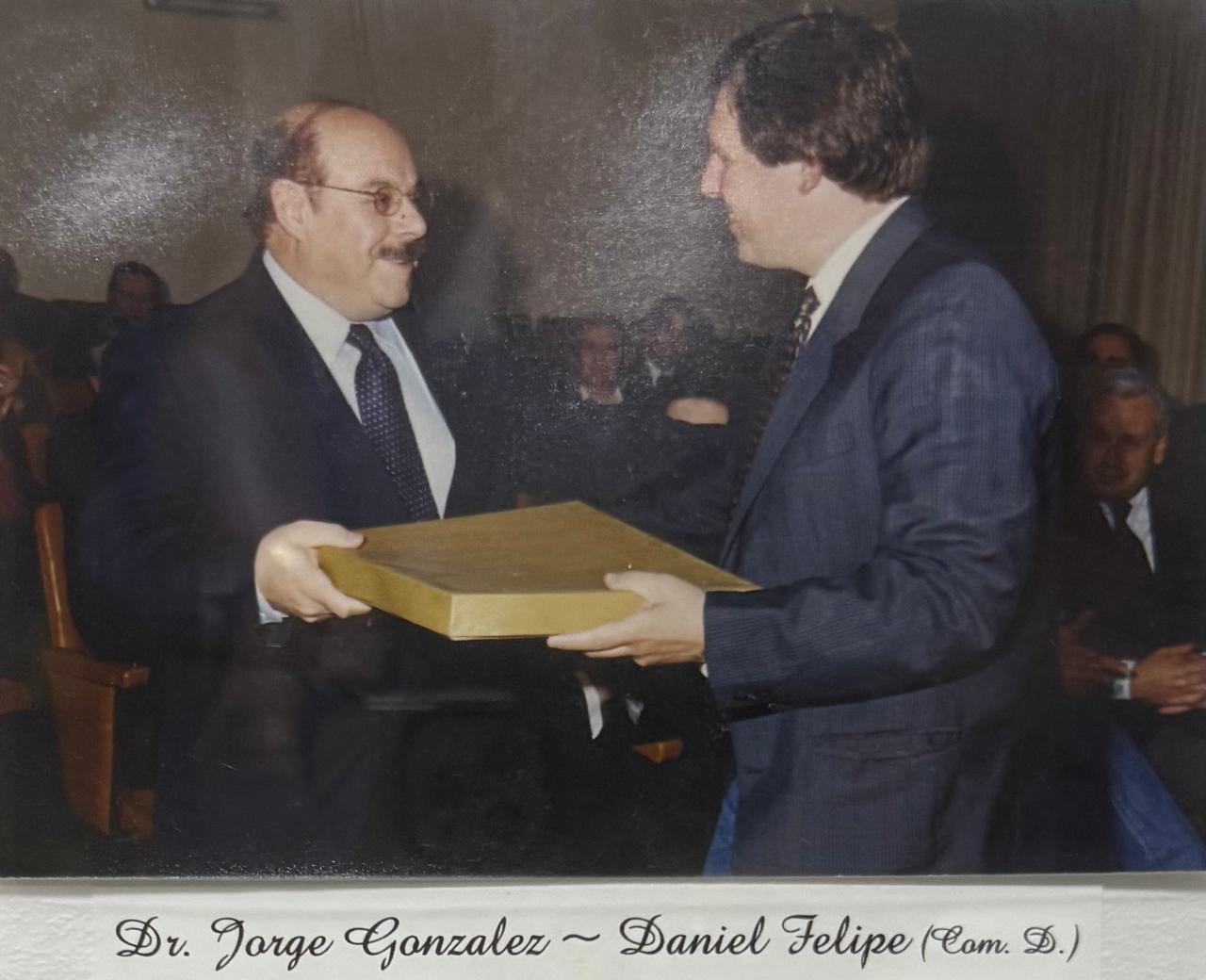 Dr. Jorge González — Daniel Felipe (Com. D.)