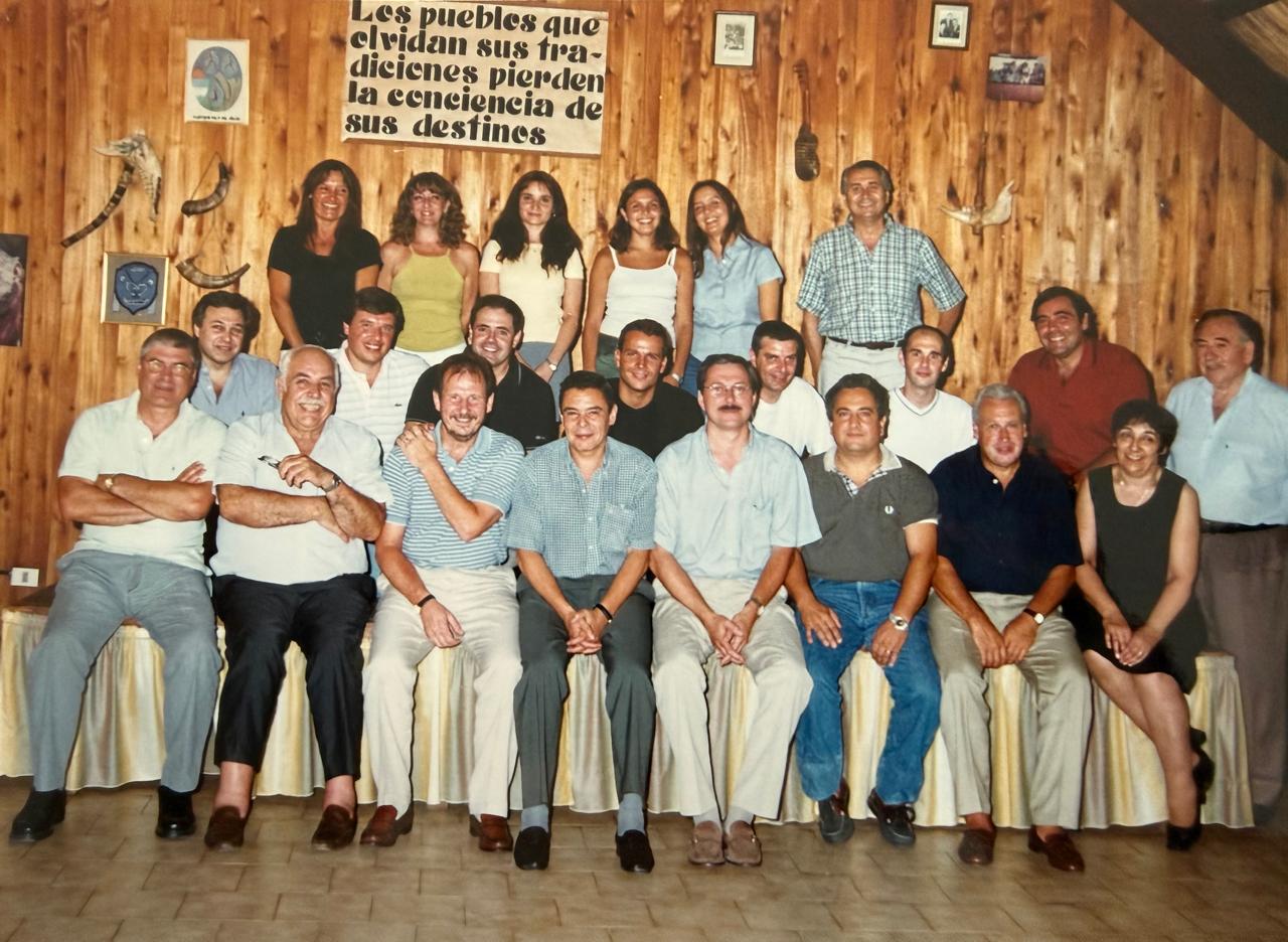 Los pueblos que olvidan sus tradiciones pierden la conciencia de sus destinos
